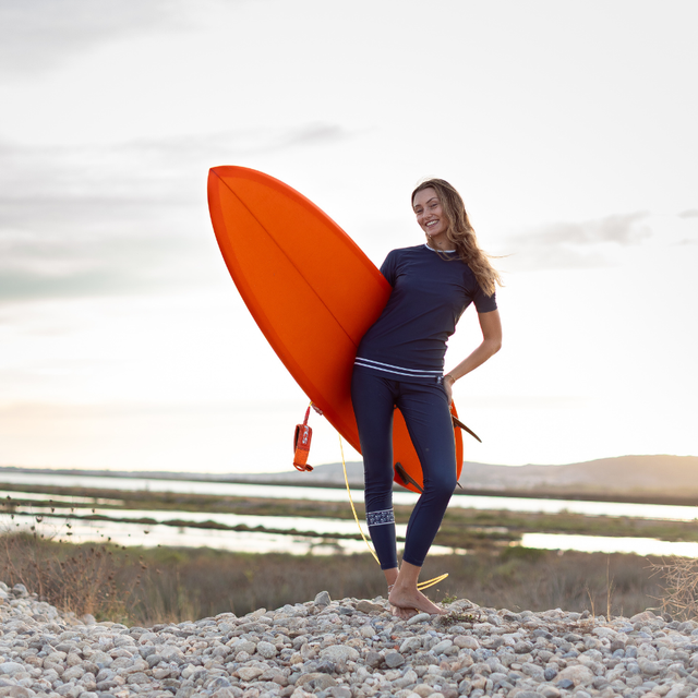 WOMEN'S SHORT SLEEVE RASHGUARD