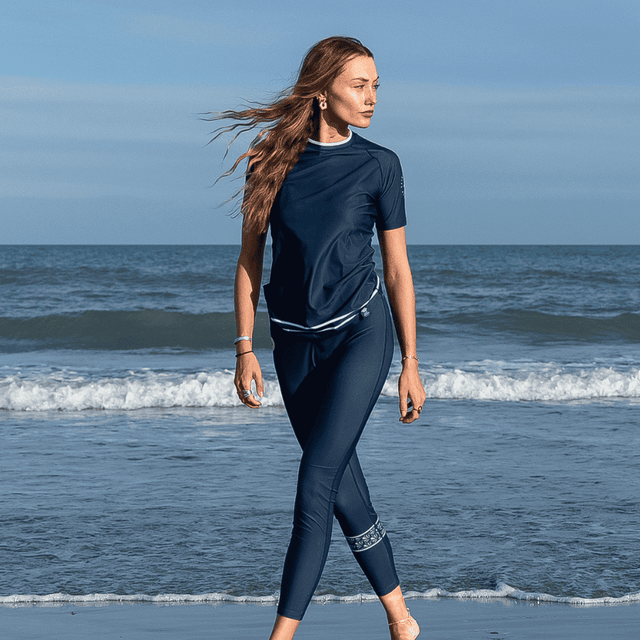 WOMEN'S SHORT SLEEVE RASHGUARD